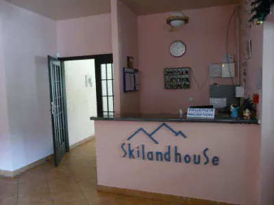 Готелі SkilandHouse у Яблуниці, поруч із курортом Буковель