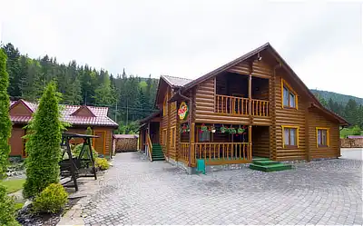 Готельний комплекс «Ольга» в Татарові, поруч із Буковелем