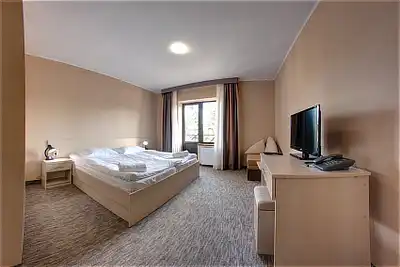 Готелі SkilandHouse у Яблуниці, поруч із курортом Буковель